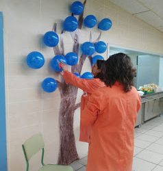 EN EL COMEDOR  SE PREPARAN PARA LA SEMANA DE LA DIFERENCIA!!!!!!!!