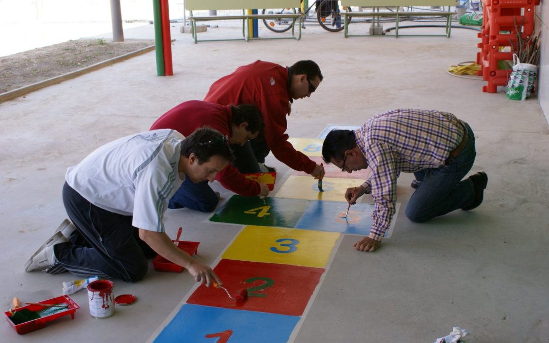 Pintado de juegos en el patio