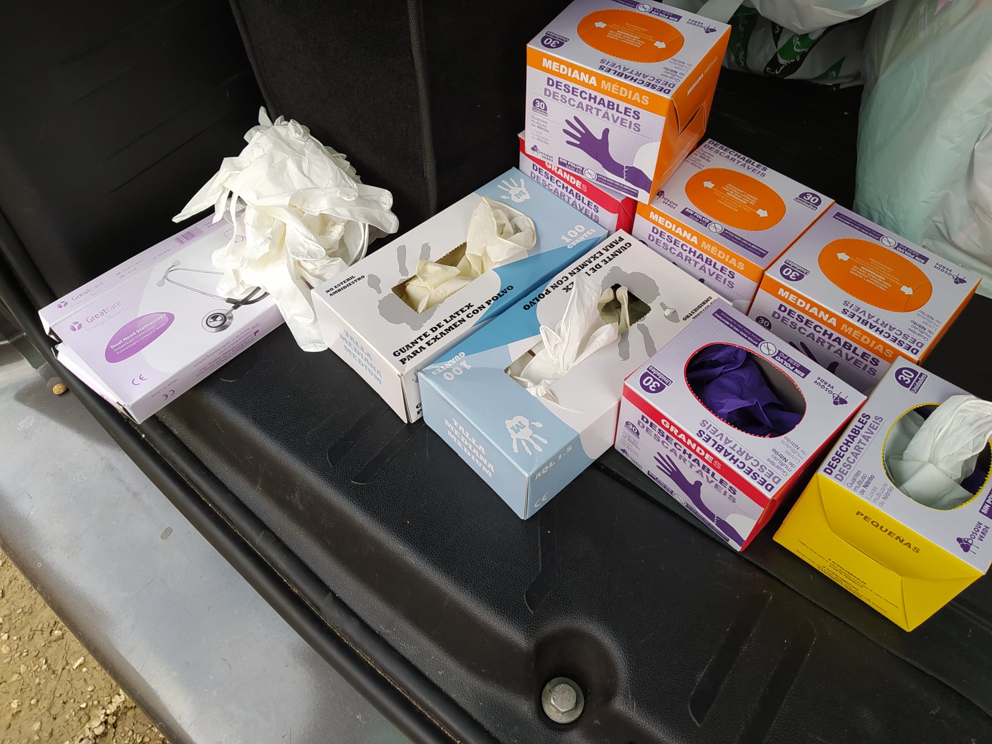 Covid-19: donaciones de las familias, el colegio y el AMPA